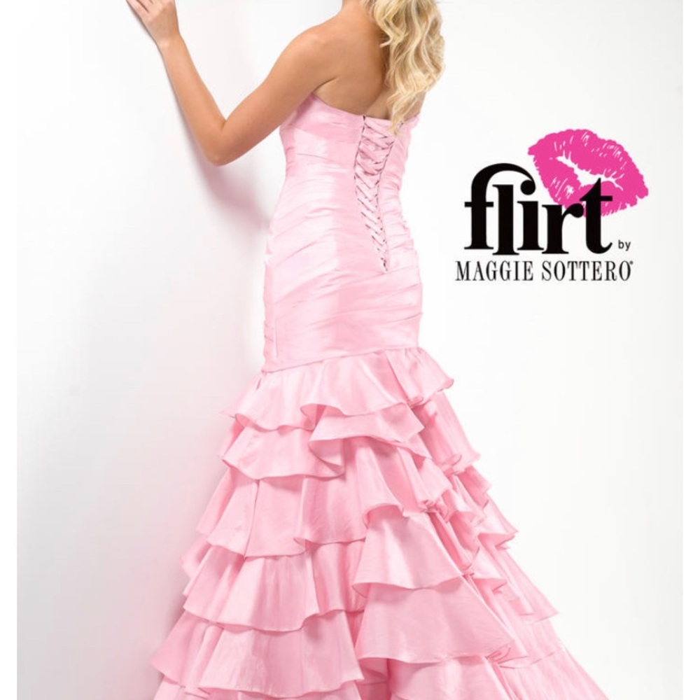Prom Dress - Picture 8 of 9